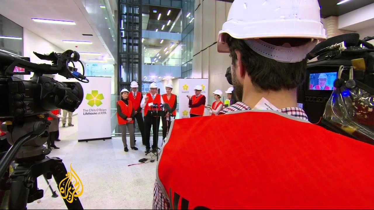 أستراليا ترسل أول لاجئين إلى بابوا غينيا الجديدة