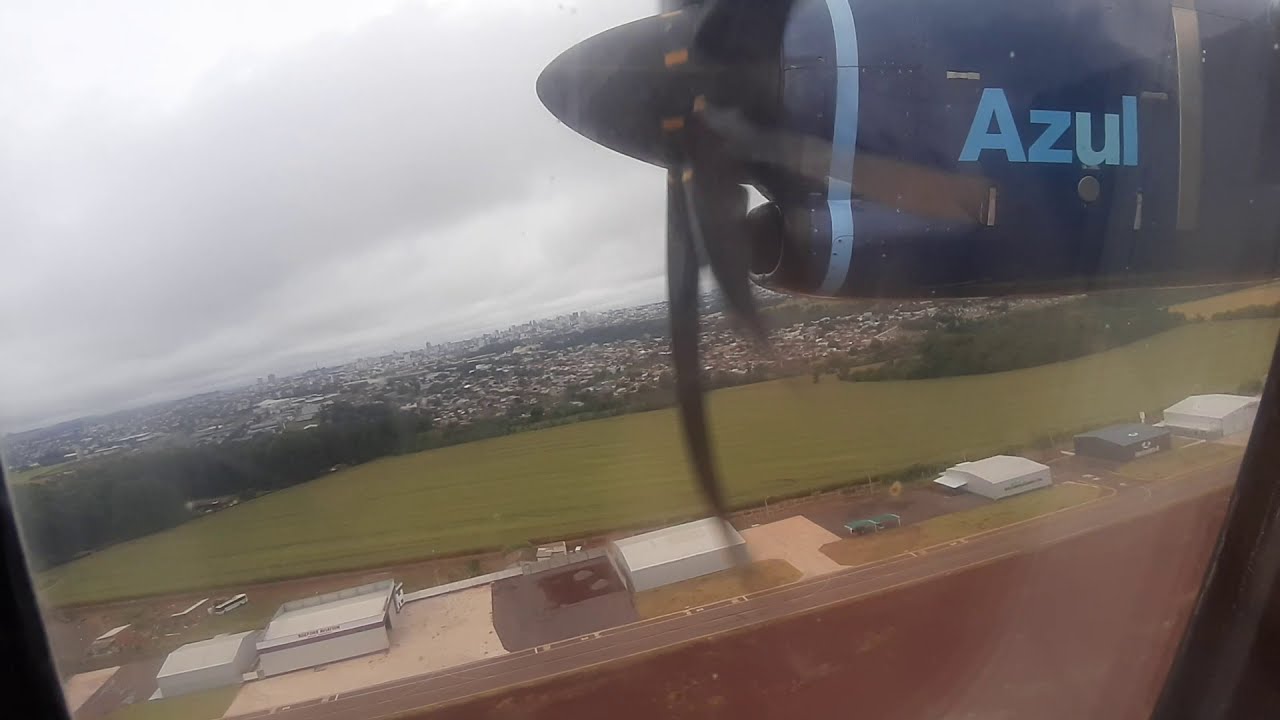 Decolagem ATR Azul da pista 33 no Aeroporto de Cascavel SBCA CAC.