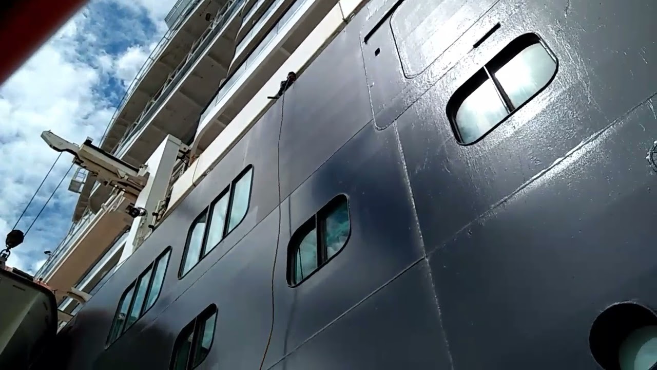 TENDER OPERATION FOR EMBARKING AND DIS EMBARKING CREW, CRUISE LIFE, BUHAY BARKO