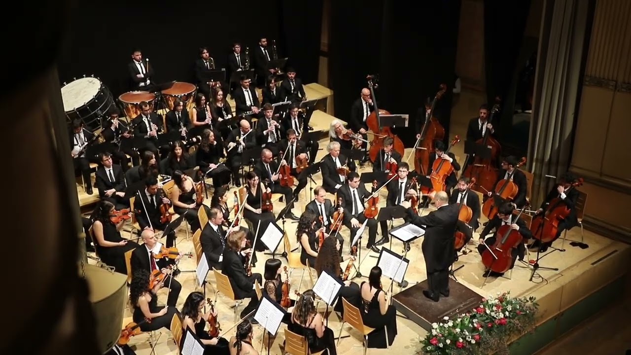 Beethoven - Symphony n.5 - cond Lorenzo Castriota & Orchestra of Perosi's Conservatorio 