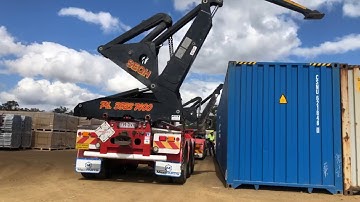 Container transfer with SIDE LOADER in 30 seconds