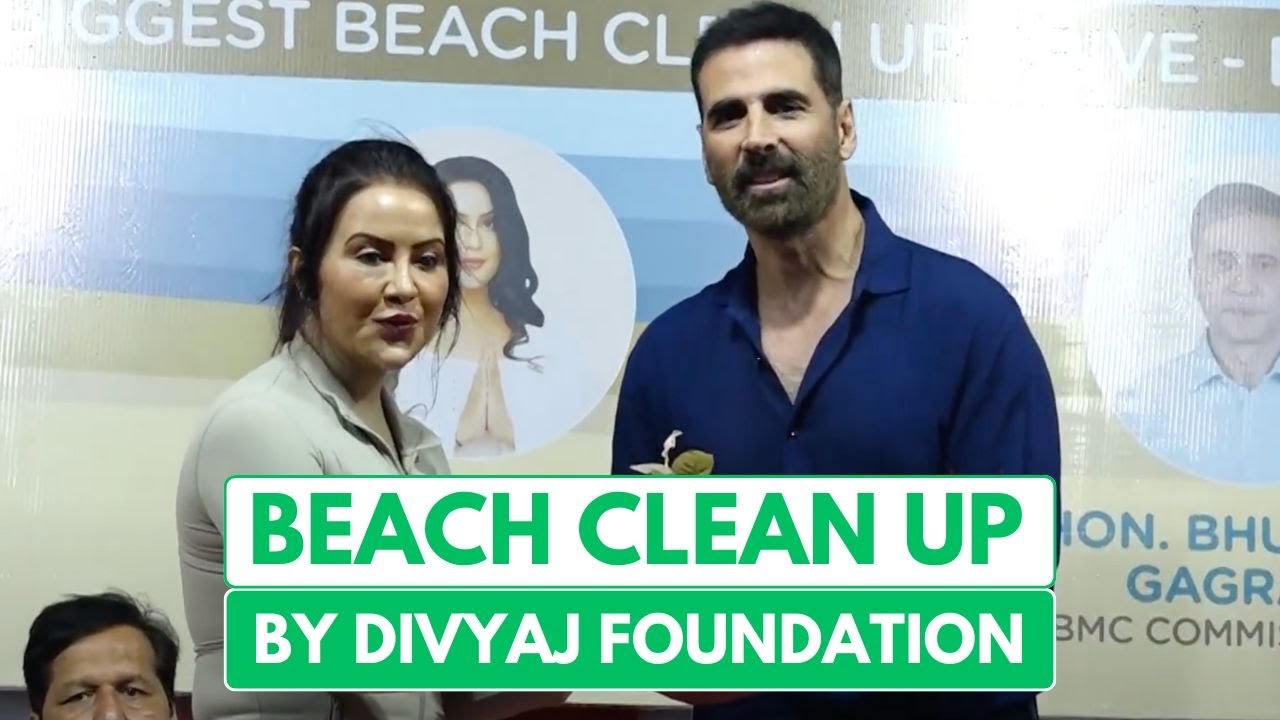 Amruta Fadnavis & Akshay Kumar At Divyaj Foundation Mumbai Beach Clean Up During Ganesh Chaturthi