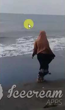 Andai dipisah laut dan pantai tak akan goyah gelora cinta, andai dipisah api dan bara tak akan mudah