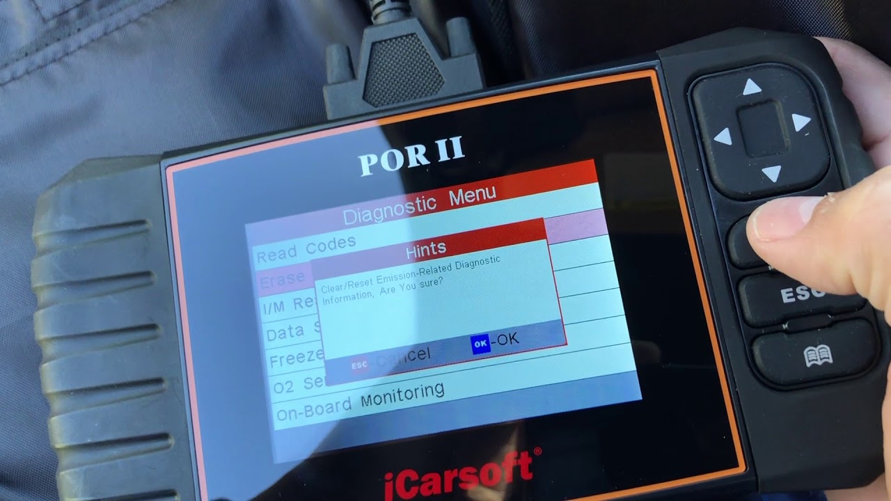 Using iCarsoft OBDII Scanner to reset Check Engine Light Code P1075