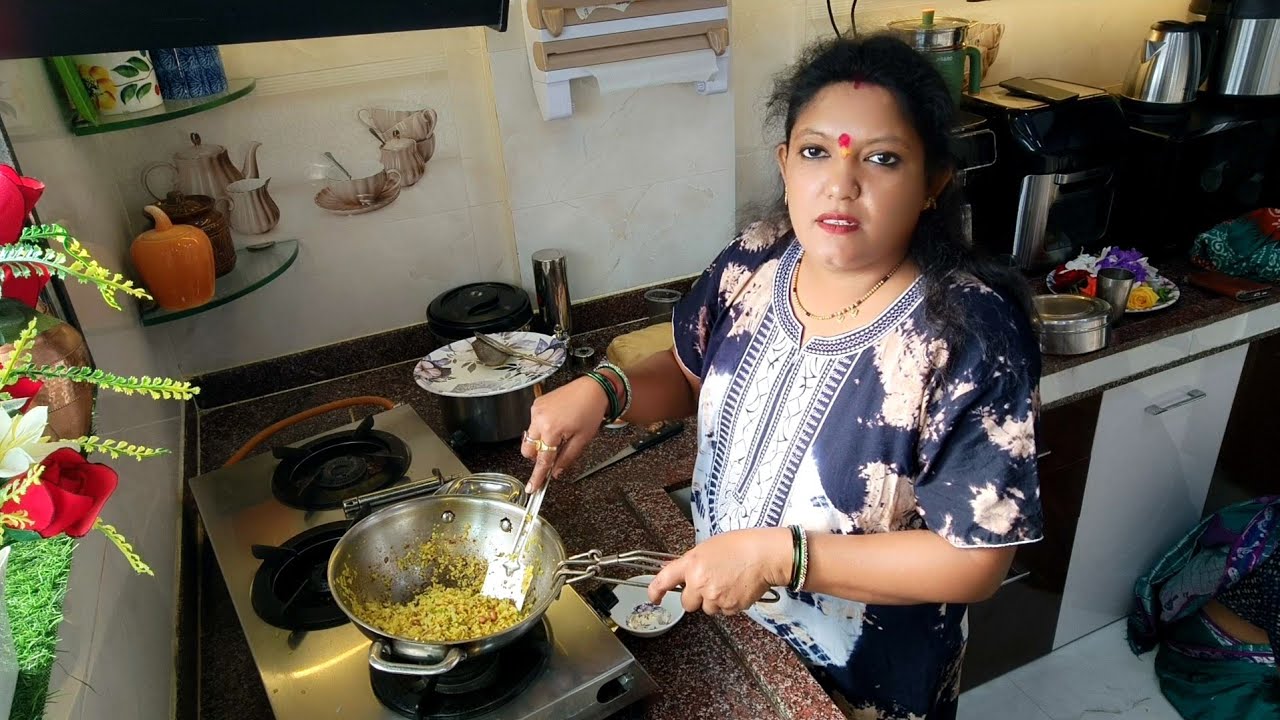 ऊपरवाला छप्पर फाड के देता है 🤷 मंगळवार धनलक्ष्मी कुंचन मंगल कलश पूजा 🙏 बटाटा रस्सा,पोहे 😋#dailyvlog