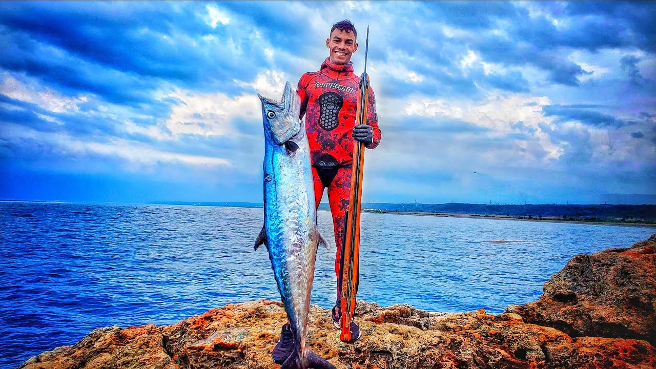 Cómo Capturar un Pez Así Bajo el Agua 🗡🧲🤔❓️