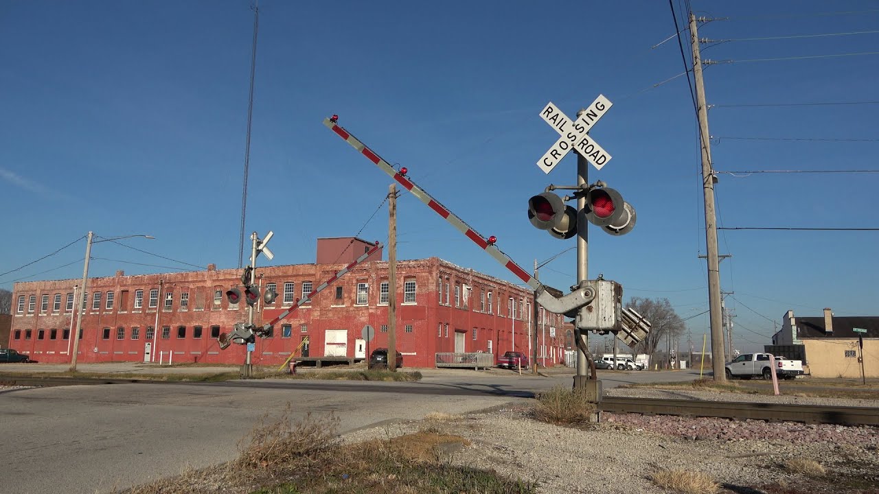 Railroad Crossings & Trains In the Quad Cities