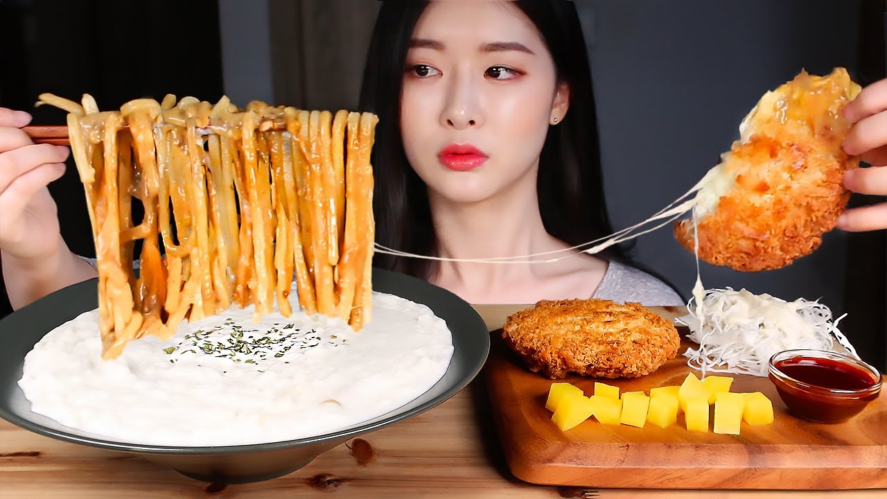 ASMR Крем карри удон Сырная свиная котлета Домашняя креативная еда MUKBANG