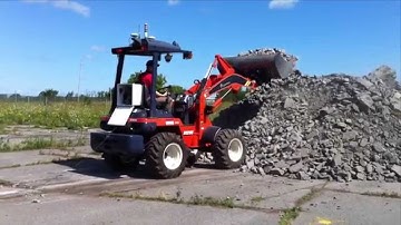Kubota R520S Autonomous Loading
