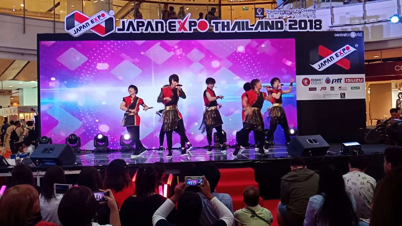 2/2 (FANCAM) Mese Moa sing and dance at Japan Expo Thailand 26/1/2018