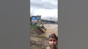 this excavator fell down into a river #excavator #automobile #youtubeshorts #wheelexcavator