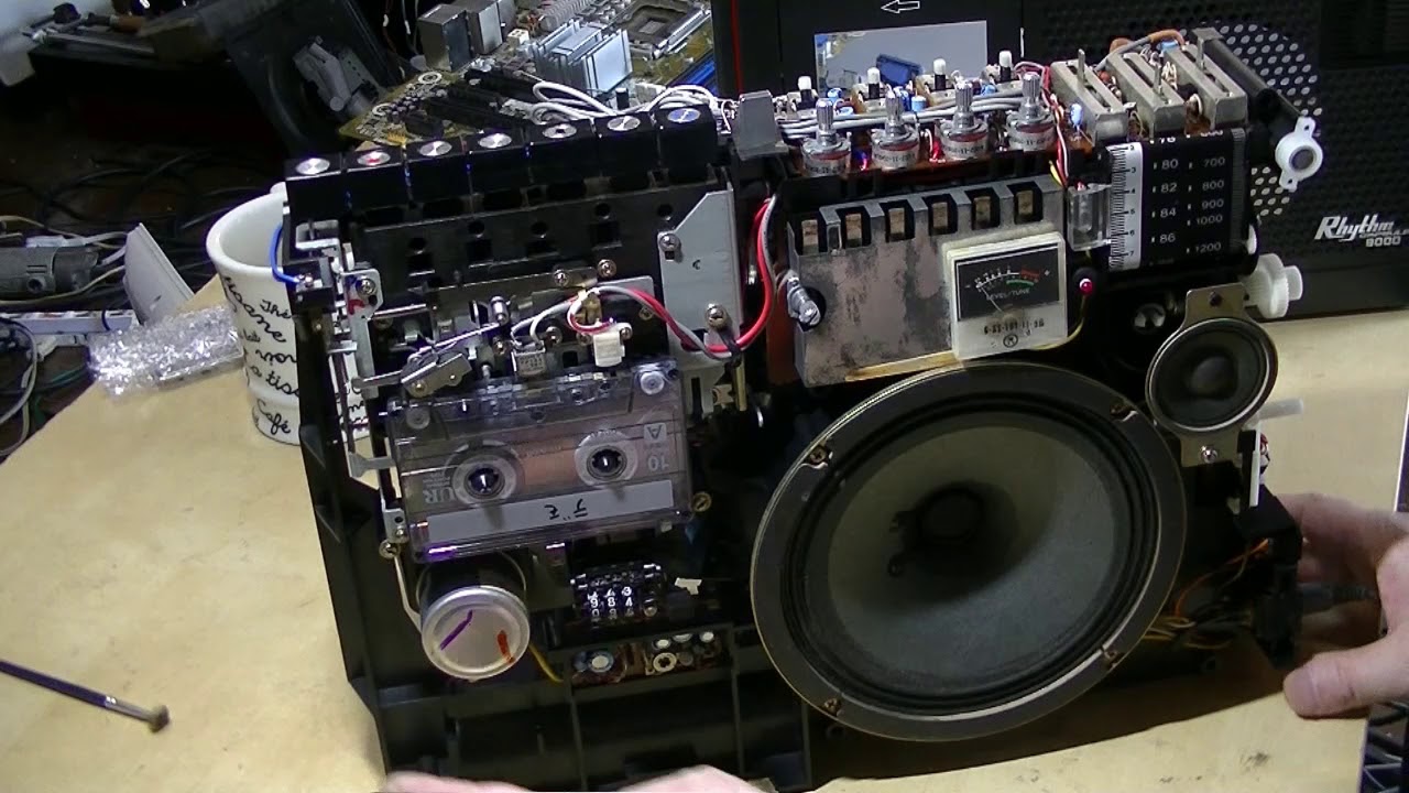 SONY 1976年ラジカセ CF-9000を修理中 その6 - YouTube