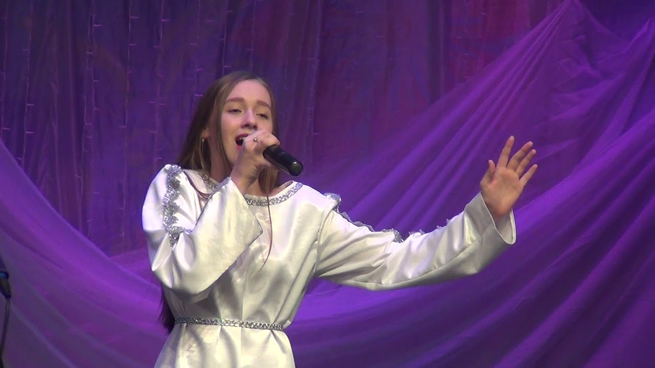 Птица счастья ноты для баяна. Стань птицей живущей в моем небе. Песня северный край слова. Злата анисимова мне бы птицею стать. Текст песни мне бы птицею стать.