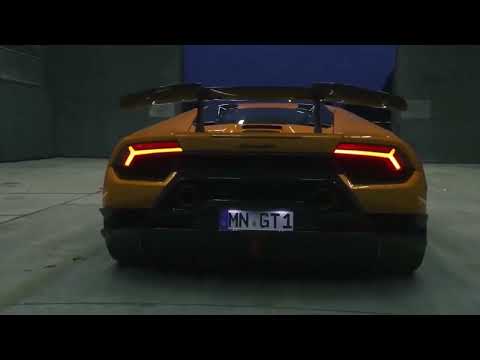 Lamborghini Aventador \
