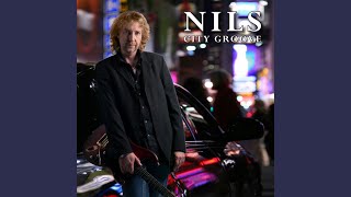 Video thumbnail of "Nils - Red Wine & Sunsets"