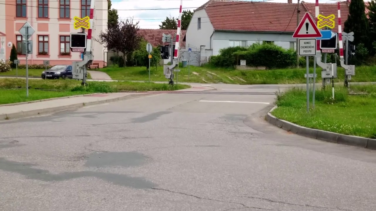 železniční přejezd Ponětovice P7901 YouTube