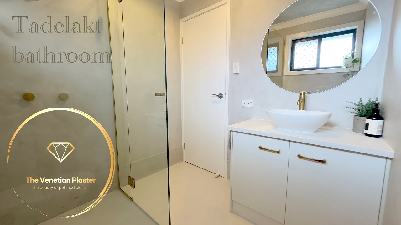 Tadelakt polished plaster, bathroom walls.