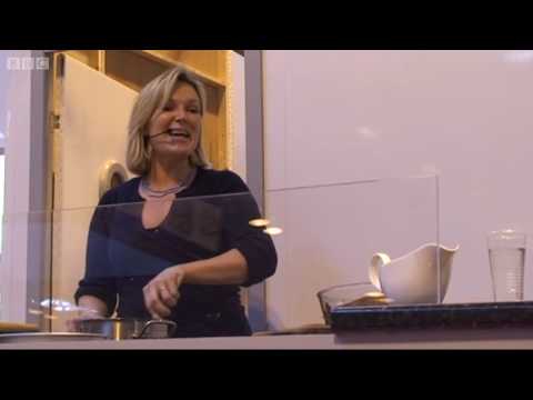 Rachel Allen's Meringue - Good Food Live Exclusive - BBC