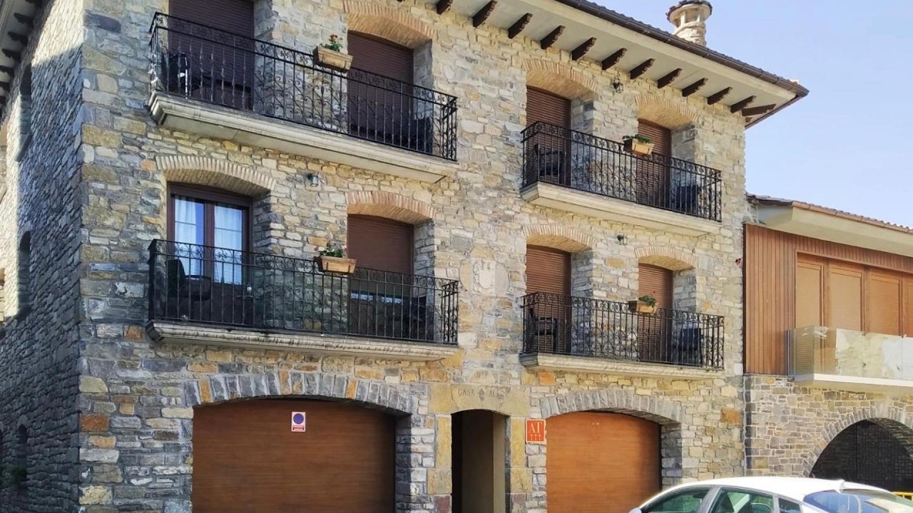 Apartamentos Turismo Rural Casa Alfos | Ainsa, Spain | Hotel Review 🌟
