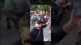 فيديو يكشف: إطلاق النار يكسر زجاج السيارة لا الحجارة!