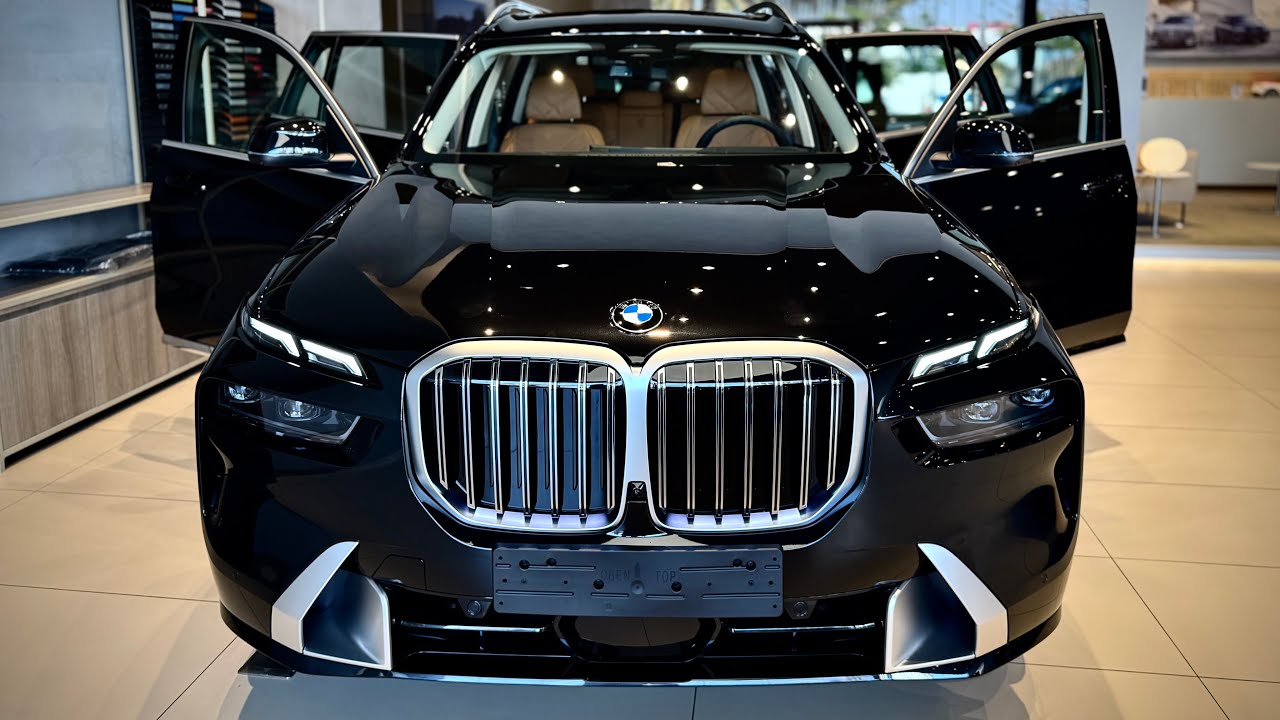 2025 BMW X7: Ultimate Luxury 7Seat SUV | Black Sapphire Metallic