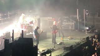 Pixies - "Gouge Away" Live in Seattle, Climate Pledge Arena, September 8, 2023
