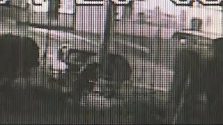 カーブ曲がり電柱に激突…防犯カメラがとらえた瞬間 