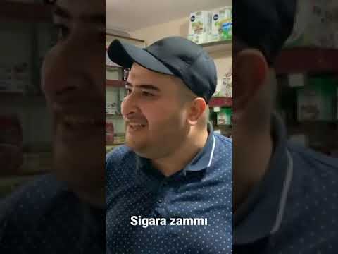 Kahvedeki Masaya Sigarayı