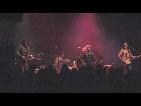 KT Tunstall - " Push That Knot Away" HD (Live Hall...