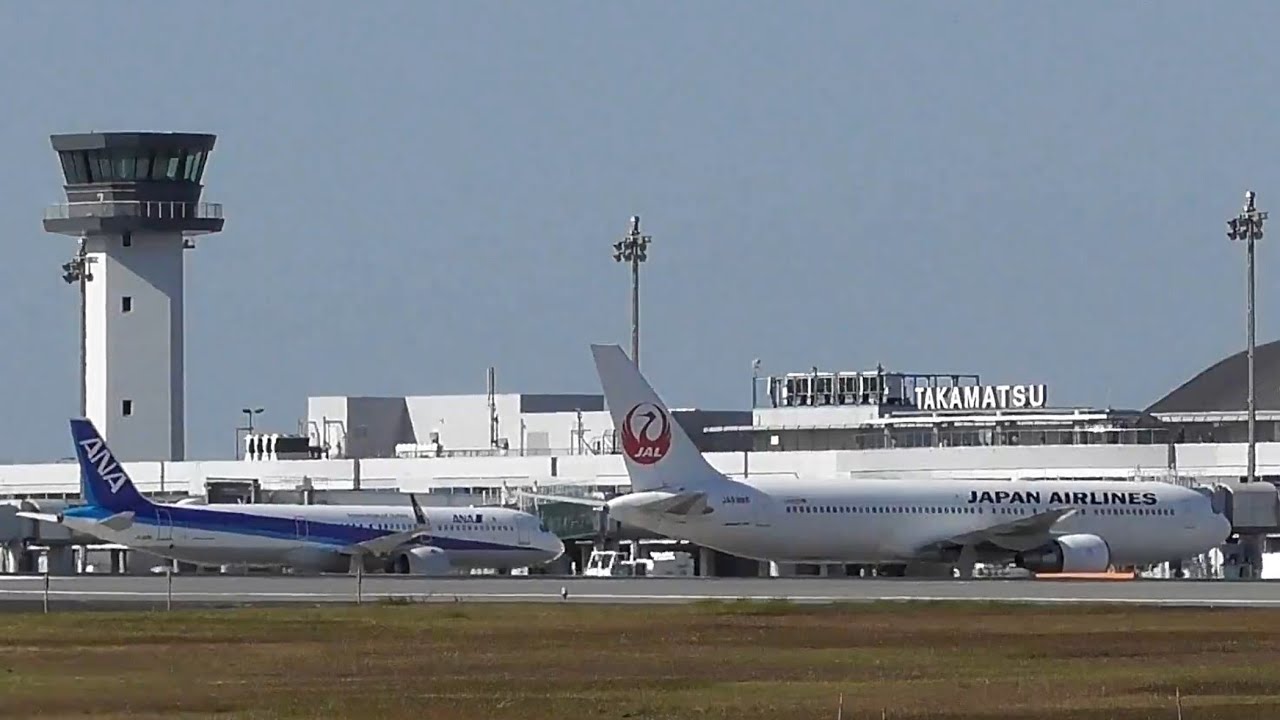 高松空港 日本航空jal機 67 346 Ja 全日本空輸ana機 A321 272n Ja132a 離陸 Youtube