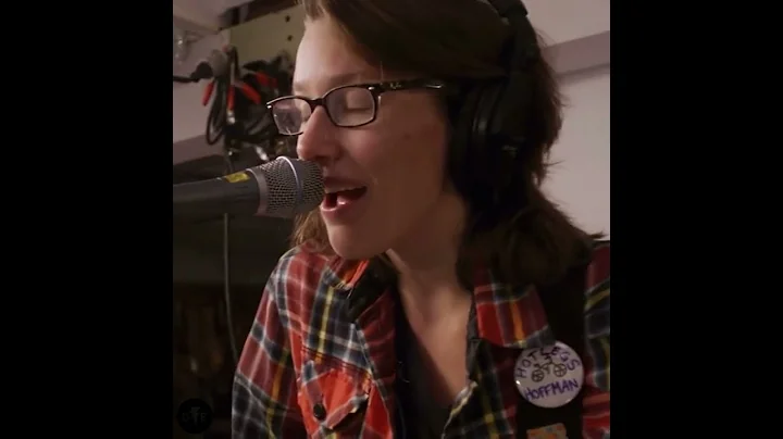 Dear Young Rocker: Amy Hoffman