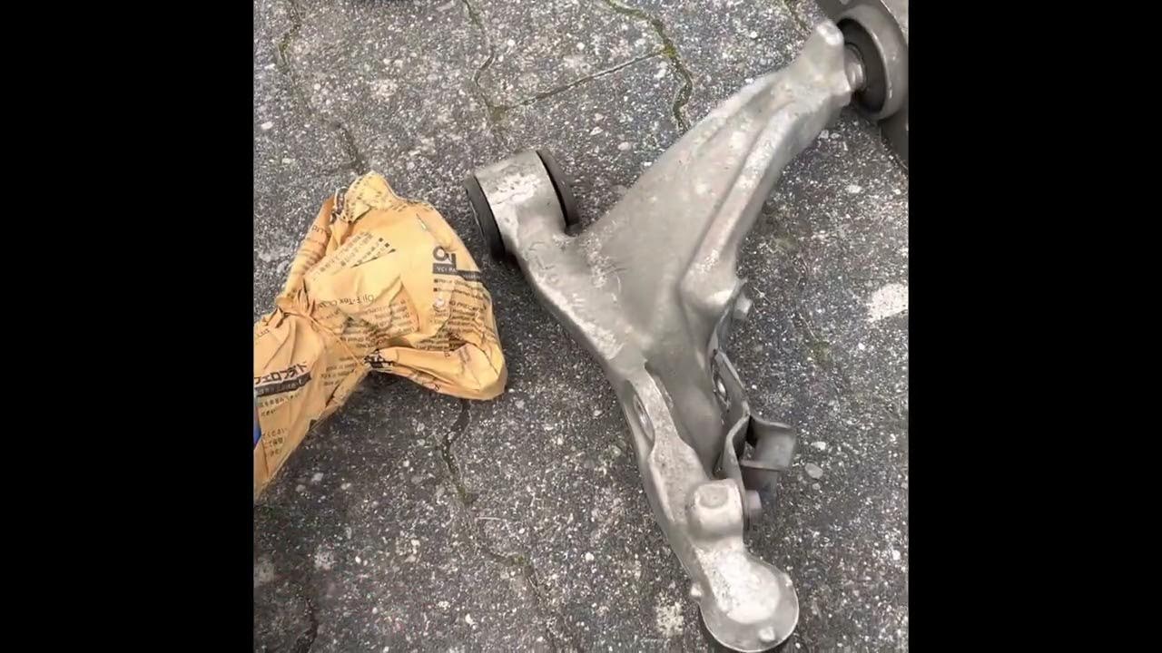 370Z Lower Control Arm Install. - YouTube