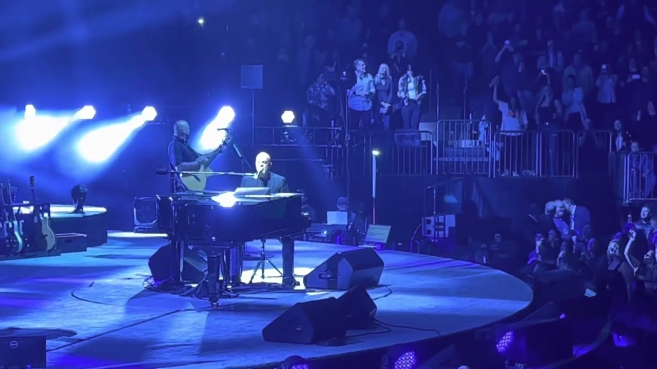 Billy Joel Intro and My Life. Madison Square Garden 3/26/23 adlı videoyu YouTube'da izle Billy Joel Intro and My Life. Madison Square Garden 3/26/23 adlı videoyu YouTube'da izle