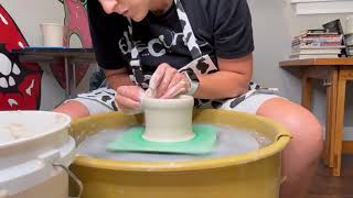 Throwing a cylinder on the wheel 1