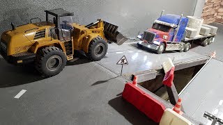 ОЧЕНЬ ТЯЖЕЛЫЙ ГРУЗ ... Погрузчиком тянем груженый грузовик. Tamiya RC Truck ОЧЕНЬ ТЯЖЕЛЫЙ ГРУЗ ... Погрузчиком тянем груженый грузовик. Tamiya RC Truck