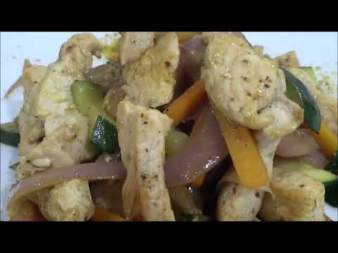 POLLO SALTEADO CON VERDURAS Y TOQUE DE CURRY