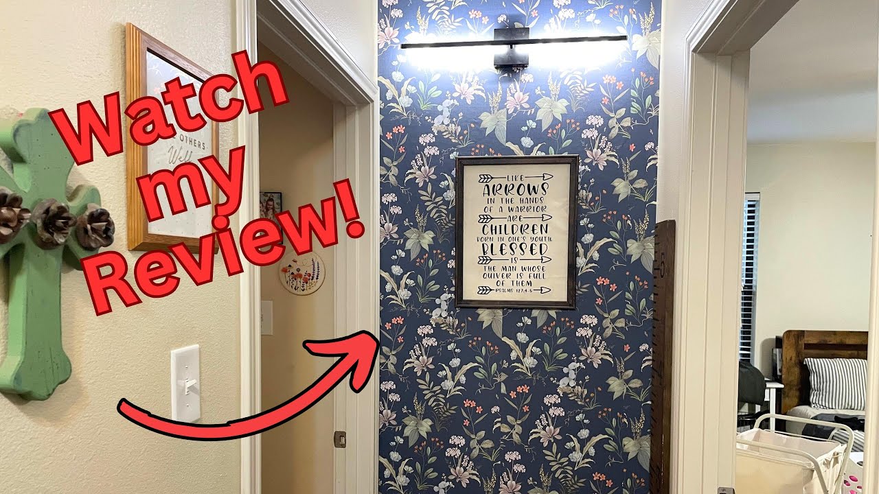 The most lovely floral wallpaper!