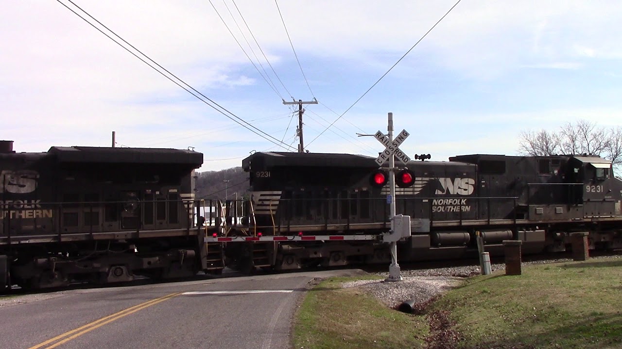 Longmire Road Railroad Crossing, Clinton, TN YouTube