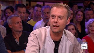 Armin van Buuren staat nog even stil bij het verlies van Avicii. Ab...