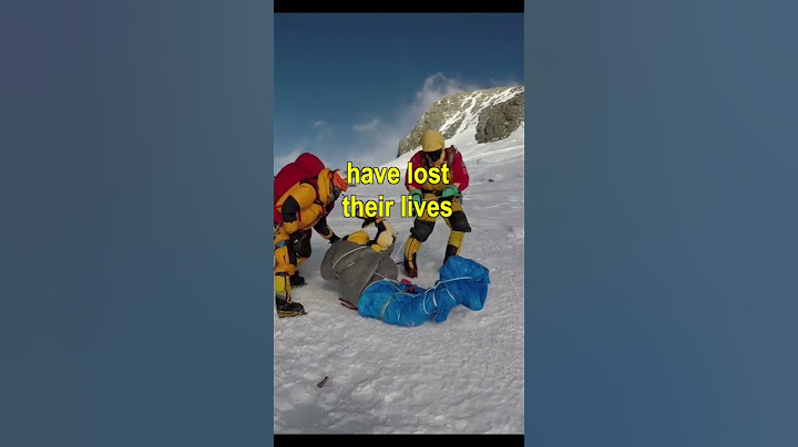 RISK and EXPENSE On EVEREST to Remove Perished Climbers #short #everest #survival