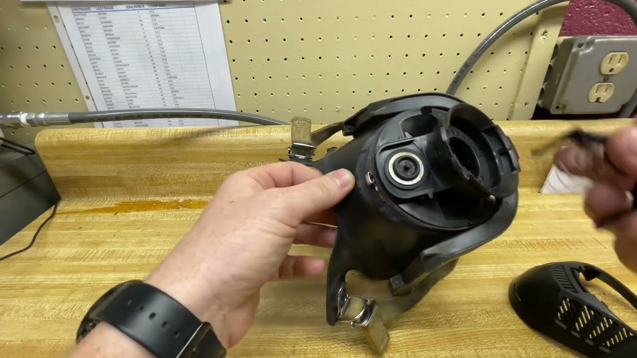MSA G1 - Exhalation Valve Cleaning