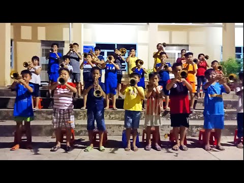 Video LỚP HỌC TRỐNG KÈN VUI NHỘN TẠO NGUỒN 3 NGÀY Ở HÒN TRE... - YouTube