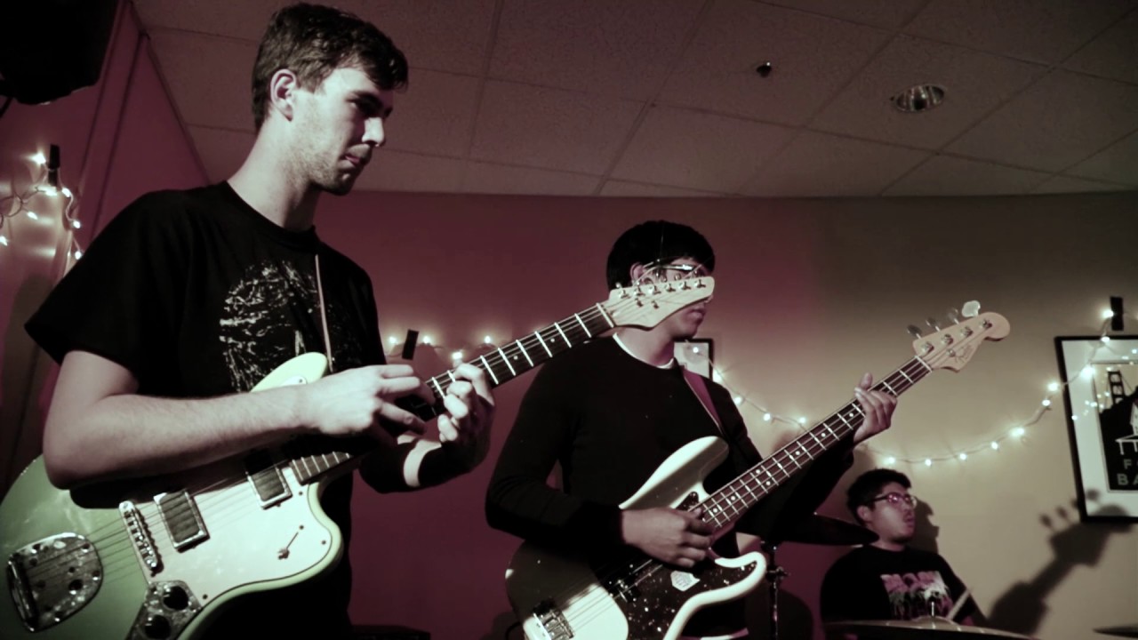 girls like you Leer - Tapeman (Live on PressureDrop.tv)