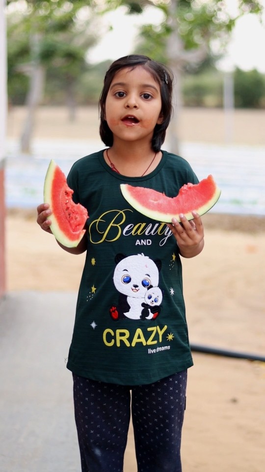 Mansi Watermelon? Ase khati hai #shorts #trending #watermelon #funnyvideo