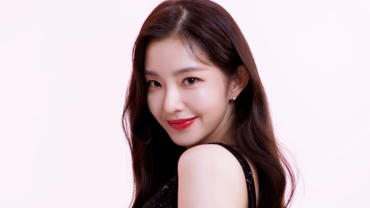 Red Velvetアイリーン、ツヤ肌＆圧巻オーラでミューズに起用！ 韓国 