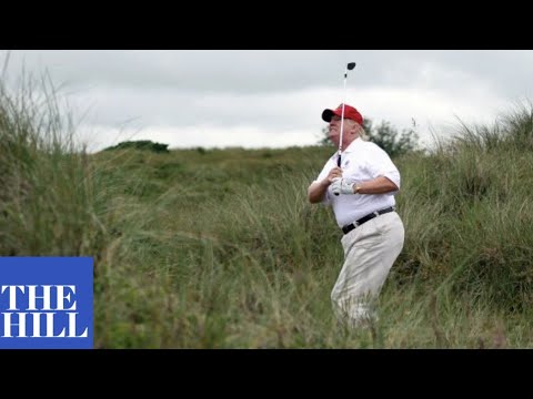 Trump spends some of Thanksgiving on the golf course