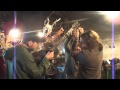 Band stimmt die Gitarre