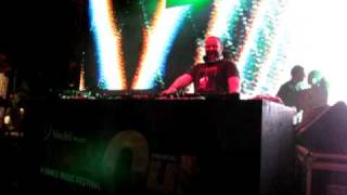 Copyright @ ZoukOut 2009