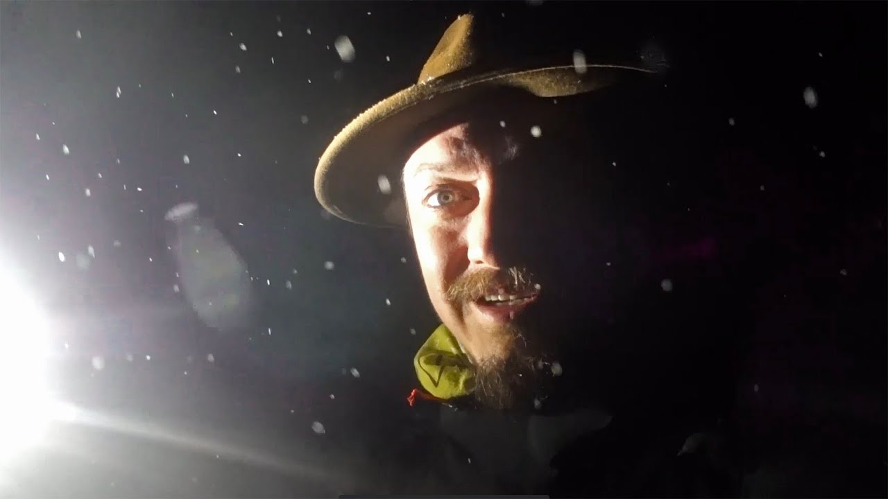 Merg singur noaptea prin pădure - Ep38