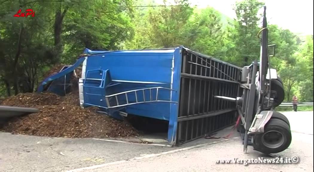 Incidente stradale sulla SS64 Porrettana - Recupero del rimorchio 1/9/2014